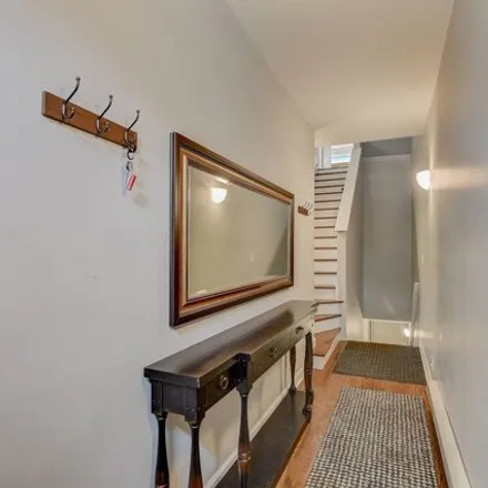 Image 3 - 367 W Superior St Unit B, Chicago, Illinois, 60654 - House for sale