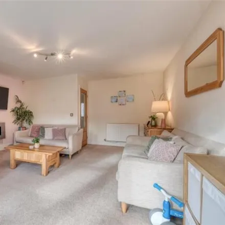 Image 3 - 10 The Loxleys, Hall Green, B28 9PA, United Kingdom - Duplex for sale