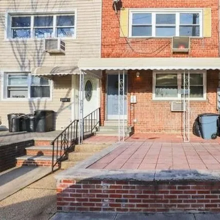 Buy this 4 bed house on 182 Kearney Avenue in New York, NY 10465