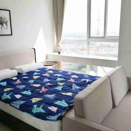 Rent this 2 bed apartment on Ratchadaphisek Soi 6 in Huai Khwang District, 10310