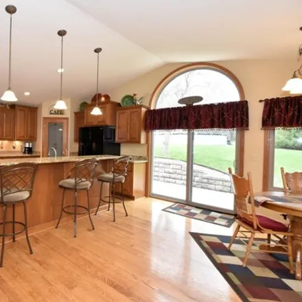 Image 7 - S109W29820 Valley Ridge Court, Mukwonago, WI 53149, USA - House for sale