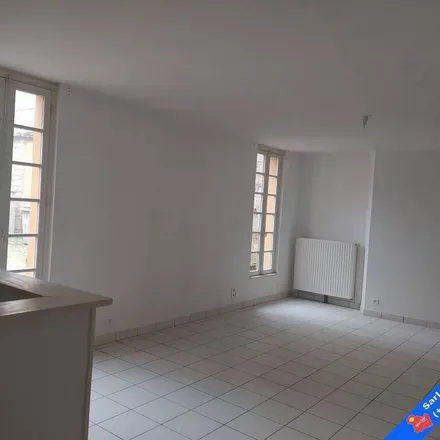 Rent this 4 bed apartment on 1 a Avenue de la Forêt d'Othe in 89300 Joigny, France