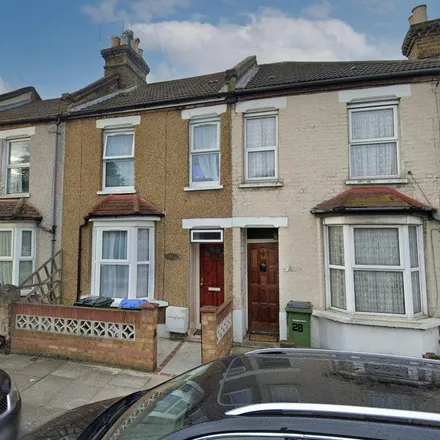 Rent this 3 bed townhouse on Hartville Road in London, SE18 1DQ