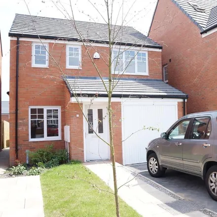 Rent this 3 bed house on Elton Fold Chase in Woodhill, Bury