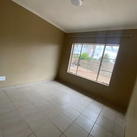 Image 7 - Ronelle Street, Emalahleni Ward 33, eMalahleni, 1035, South Africa - Apartment for rent