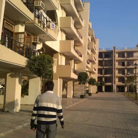 Buy this 3 bed apartment on State Bank of India in Bahadurgarh Bypass, Jhajjar District