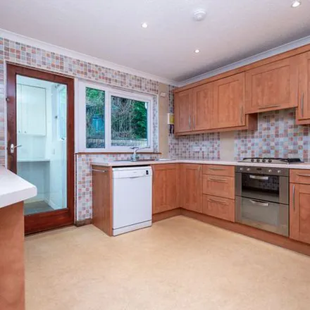 Rent this 4 bed apartment on Fintry Gardens in Bearsden, G61 4RJ
