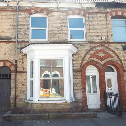 Rent this 3 bed apartment on Grafton Street in Hull, HU5 2NY