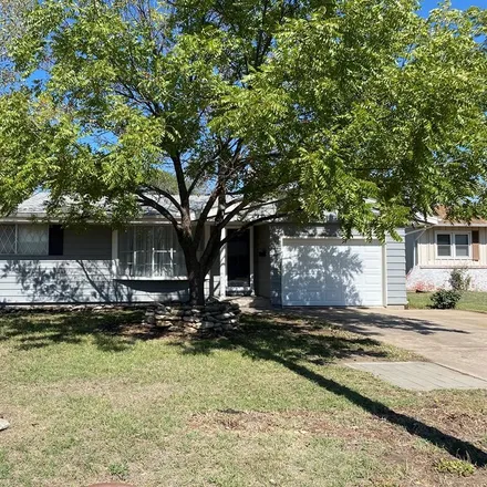 Buy this 3 bed house on 5304 Broadway Avenue in Great Bend, KS 67530
