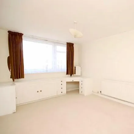 Image 2 - Cyprus Road, London, N3 3RX, United Kingdom - Apartment for rent
