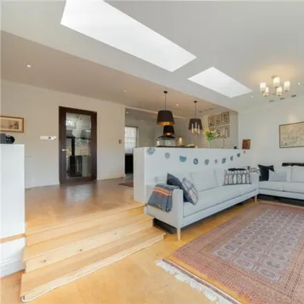 Image 3 - Cambria Street, London, SW6 2EE, United Kingdom - Townhouse for sale