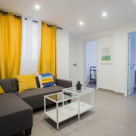 Rent this 3 bed apartment on Institut d'Educació Secundària El Grao in Carrer d'Escalante, 46011 Valencia