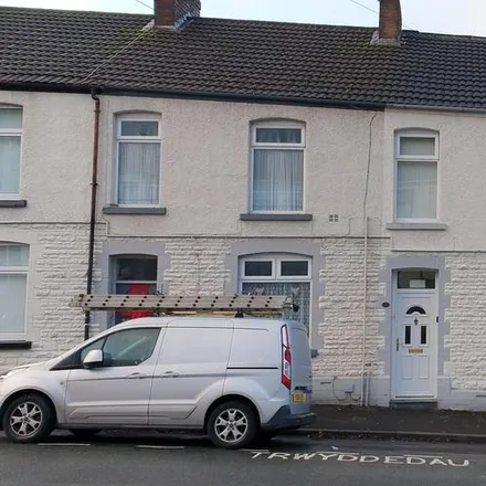 Rent this 6 bed house on St Thomas Lofts in Kilvey Terrace, Swansea