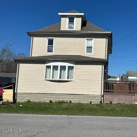 Image 2 - 582 North 9th Street, Bellwood, Blair County, PA 16617, USA - House for sale