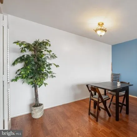 Image 3 - Washingtonian Tower Condominium, 9701 Fields Road, Gaithersburg, MD 20878, USA - Condo for rent