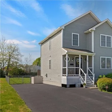 Buy this 3 bed house on 64 Beacon Street in Middletown, RI 02842