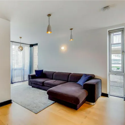 Image 5 - Lewis House, Cold Harbour, London, E14 9NL, United Kingdom - Room for rent