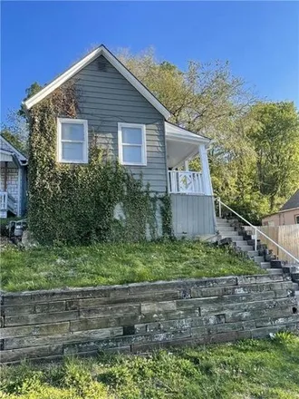 Buy this 2 bed house on 713 Tenny Avenue in Kansas City, KS 66101