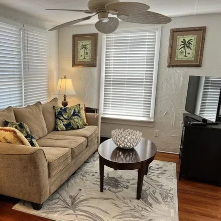 Rent this 2 bed townhouse on Gulfport in FL, 33707