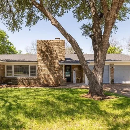 Buy this 3 bed house on 1326 Park Center Street in Benbrook, TX 76126