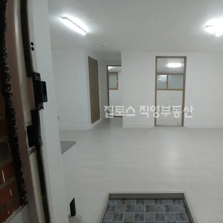 Rent this 2 bed apartment on 서울특별시 서초구 서초동 1629-41