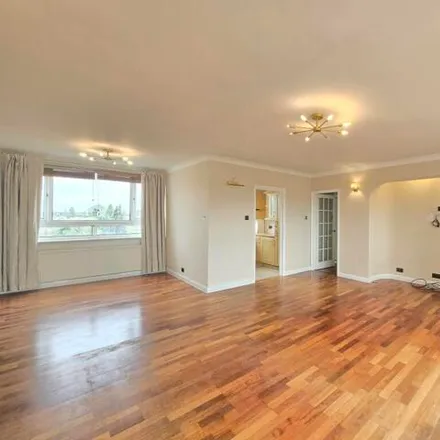 Image 2 - 4a Allandale Avenue, London, N3 3PJ, United Kingdom - House for rent