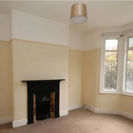 Rent this 2 bed apartment on Ferndale Road in London, SE25 4QP