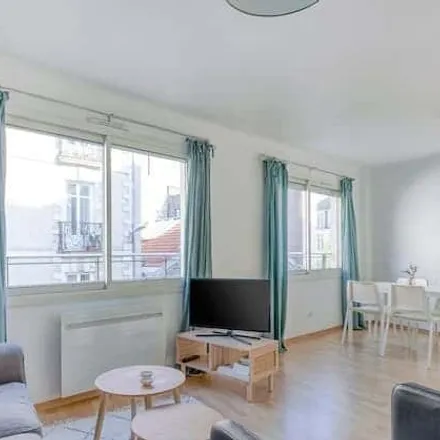 Rent this 1 bed apartment on Le Versailles in 22 Rue Chateaubriand, 44000 Nantes