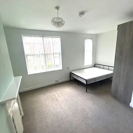 Image 5 - Emily Road, Sheffield, S7 1HH, United Kingdom - Townhouse for rent