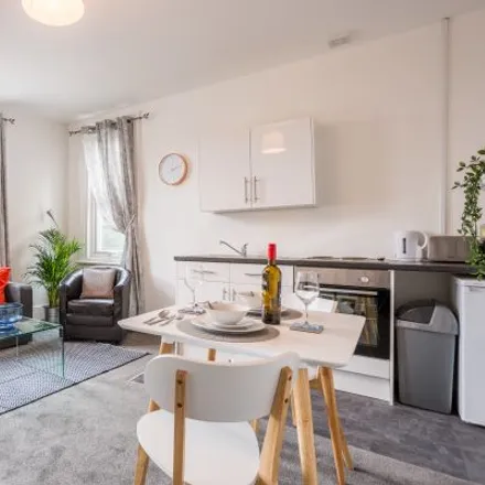 Rent this studio apartment on North Road in Southend-on-Sea, SS0 7FR