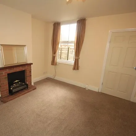 Image 2 - Henry Street, Stafford, ST16 3GS, United Kingdom - Apartment for rent