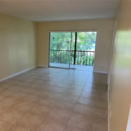 Image 7 - 8000 Fairview Drive, Tamarac, FL 33321, USA - Condo for rent