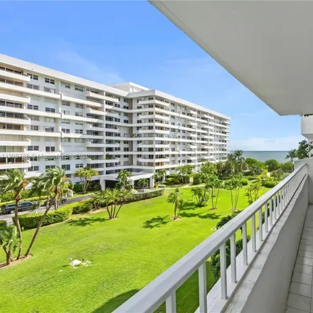 Image 2 - Commodore Club South, 199 Ocean Lane Drive, Key Biscayne, Miami-Dade County, FL 33149, USA - Condo for rent