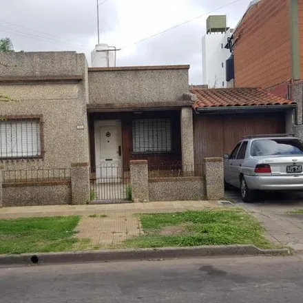 Buy this 2 bed house on Avenida Presidente Juan Domingo Perón 1226 in Partido de La Matanza, B1704 FLD Villa Luzuriaga