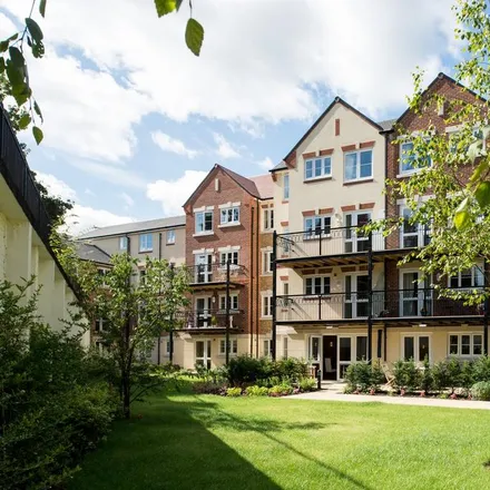 Rent this 1 bed apartment on Churchfield Road in Elmbridge, KT12 2FR