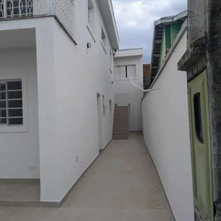 Buy this 3 bed house on Rua Santo Amaro in Piracangaguá, Taubaté - SP