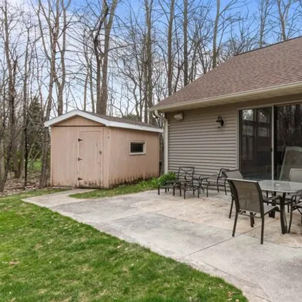 Image 4 - 1355 Ken Drive, Ashwaubenon, WI 54313, USA - House for sale