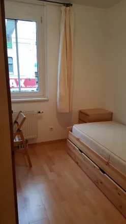 Rent this 3 bed apartment on Spar in Reinprechtsdorfer Straße 63, 1050 Vienna