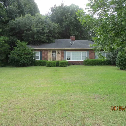 Rent this 3 bed house on 410 Park Avenue in Statesboro, GA 30458