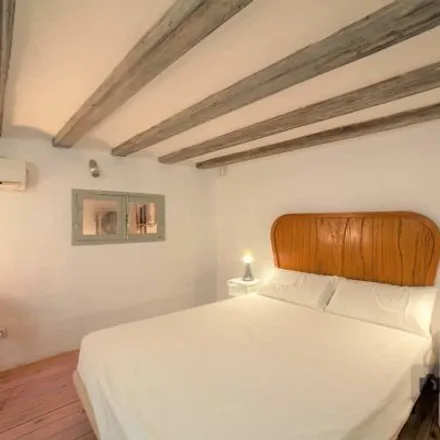 Rent this 3 bed room on Carrer dels Mirallers in 14, 08003 Barcelona