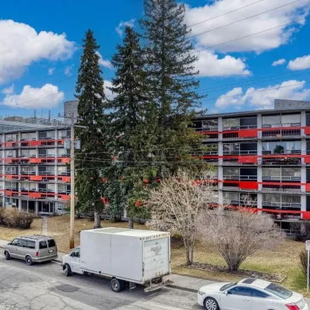 Image 4 - Britannia 800, 815 50 Avenue SW, Calgary, AB T2V 1H2, Canada - Apartment for rent
