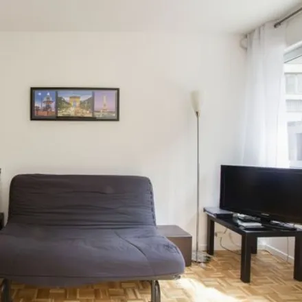 Image 3 - 21 Rue de Dantzig, 75015 Paris, France - Apartment for rent