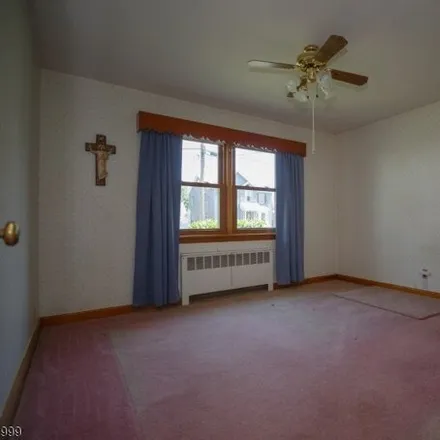 Image 3 - 434 Myrtle Ave, Roselle Park, New Jersey, 07204 - House for sale