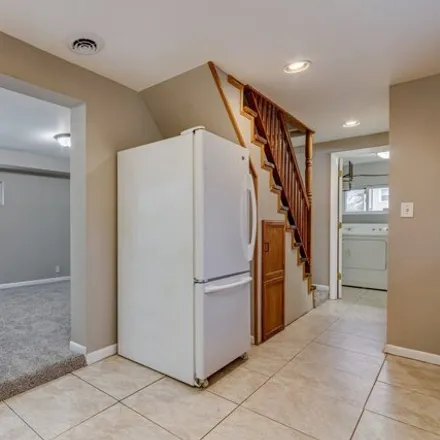 Image 6 - 3046 Forest Preserve Drive, South Chicago Heights, Bloom Township, IL 60411, USA - House for sale