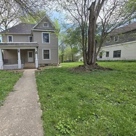 Buy this 5 bed house on 941 Grant Avenue in Rockford, IL 61103