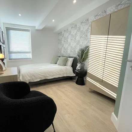 Rent this 1 bed room on Bourges Boulevard in Peterborough, PE1 1YX