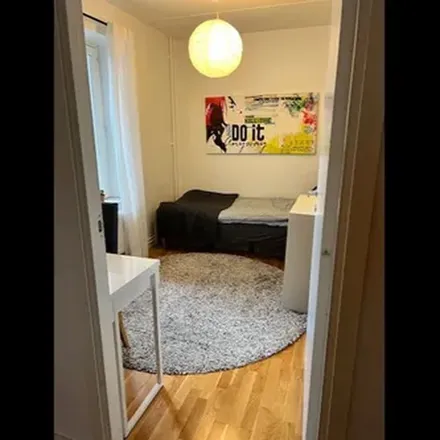 Rent this 1 bed apartment on Vinodlargatan 4 in 117 58 Stockholm, Sweden