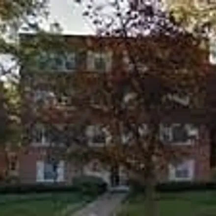 Rent this 3 bed apartment on 2610 Central St Apt 2e in Evanston, Illinois