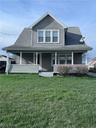 Buy this 3 bed house on 956 Rayon Drive in Parkersburg, WV 26101