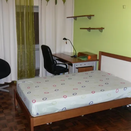 Rent this 2 bed room on Praceta Primeiro de Janeiro 6 in 2734-502 Barcarena, Portugal